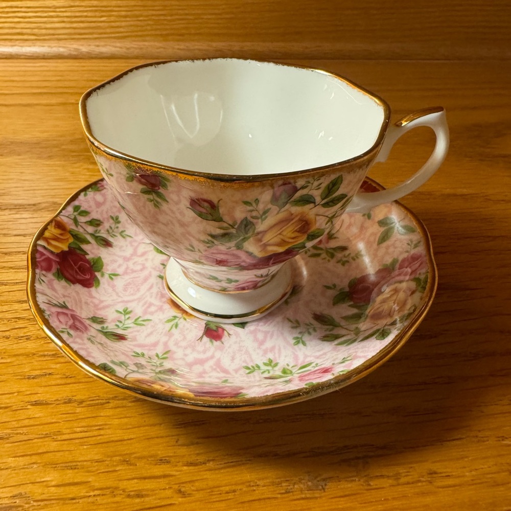 Royal Albert Old Country Roses Soft Pink Lace Teacup and Saucer Set